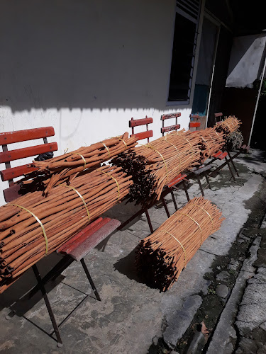 Opinii despre U.D WIN REMPAH JAYA în Kota Padang - Gastronomi dan perhotelan