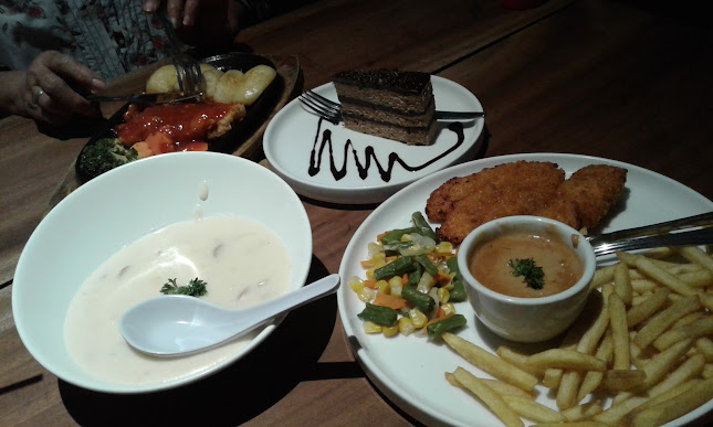 Jl. Slamet Riyadi No.183, Kemlayan, Kec. Serengan, Kota Surakarta, Jawa Tengah 57151