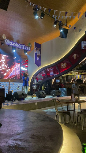 Lava Bar & Kitchen - Gastronomi dan perhotelan