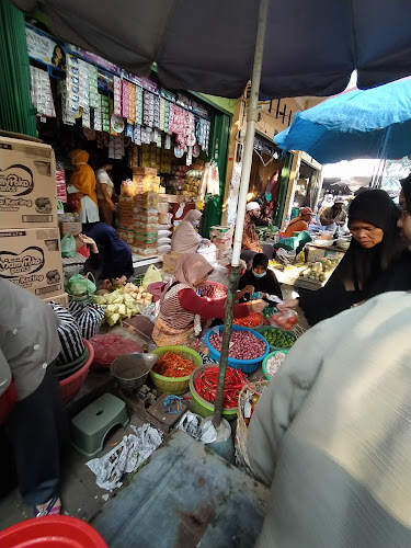 C4C6+VG3, Jl. R.A. Kartini, Monjok Tim., Kec. Selaparang, Kota Mataram, Nusa Tenggara Bar. 83238