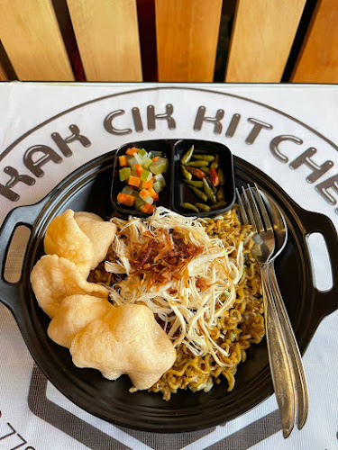 Seblak & Nasgor Kak Cik - Gastronomi dan perhotelan