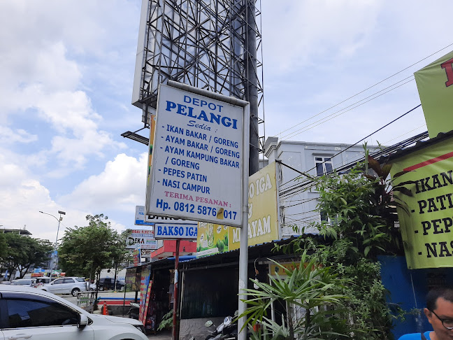 Wr. Ayam Kremes Endang Joko cabang MT Haryono