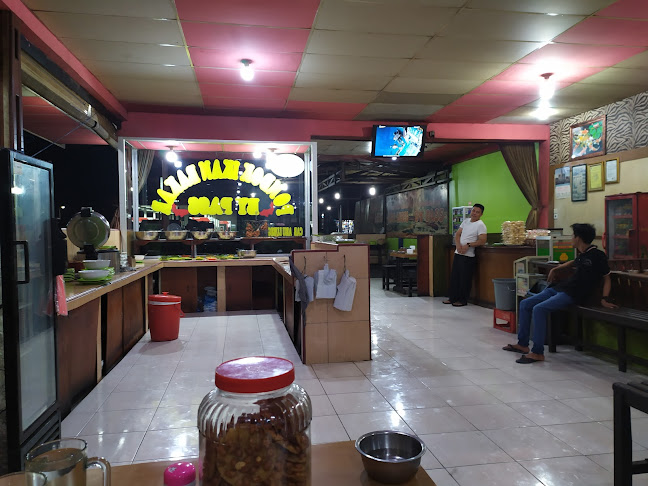 Opinii despre Pondok Ikan Bakar Aru Cabang Teluk Kabung în Kota Padang - Gastronomi dan perhotelan