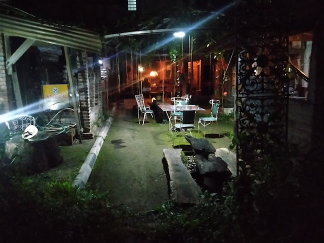 Trotoart Cafe & Street Kichen Cisitu - Kota Bandung