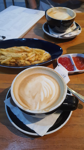 Opinii despre Al Raha Resto & Cafe în Kota Batam - Gastronomi dan perhotelan