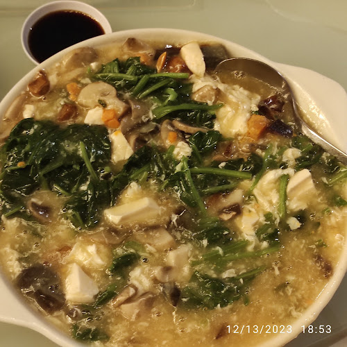 Confera Café & Resto - Gastronomi dan perhotelan