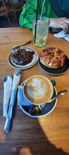 Hoods Coffee - Gastronomi dan perhotelan