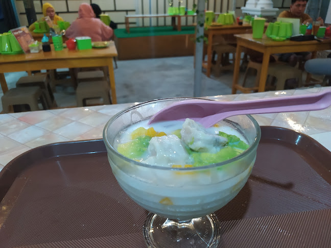 "Rumah Bakso 28" - Gastronomi dan perhotelan