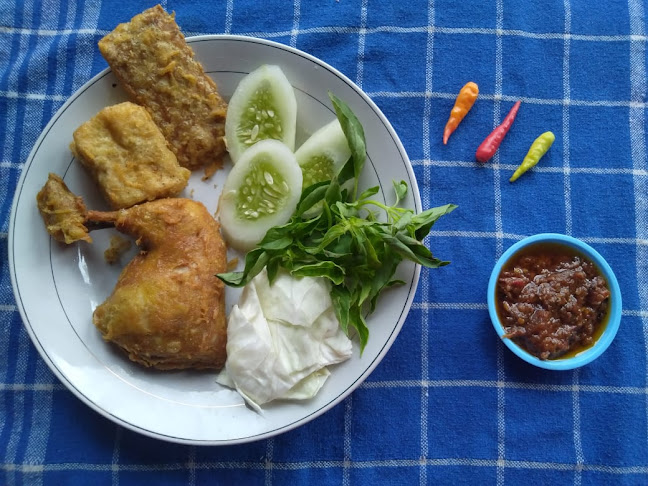 Opinii despre SOTO AYAM LESTARI WONOGIRI în Kota Tangerang - Gastronomi dan perhotelan