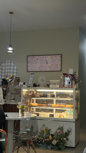 Dubai, Ruko Plaza, Jl. Tole Iskandar No.5, Depok, Kec. Sukmajaya, Kota Depok, Jawa Barat 16411