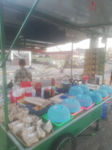 Comentarii opinii despre Angkringan sukarame