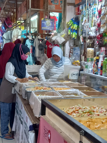 Comentarii opinii despre Pasar Kebon Besar