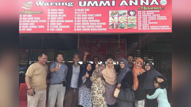 Opinii despre Warung Ummi Ana în Kota Batam - Gastronomi dan perhotelan