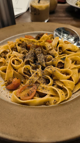 Comentarii opinii despre Locaāhands - Food & Coffee