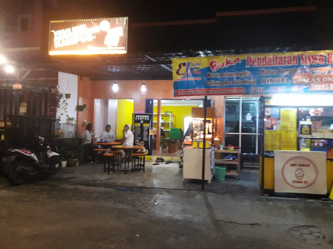 KEDAI KOPI ANGKRINGAN KAMPUS