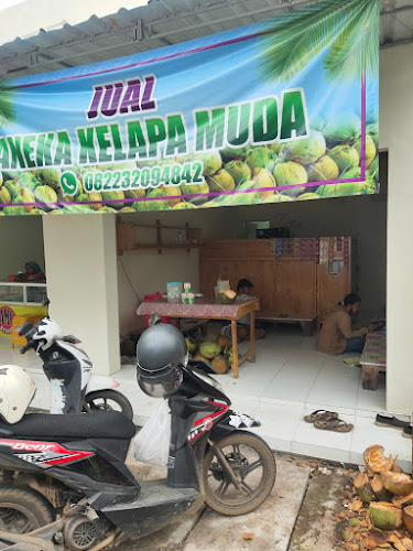 Aneka es kelapa muda