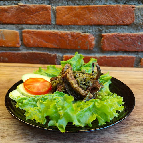 Dekat Stasiun PT KAI, Jl. Kartini No.14-30, Tj. Paku, Kec. Tj. Harapan, Kota Solok, Sumatera Barat 27321