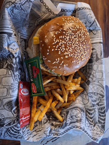 Opinii despre El Burger Taman Sari în Kota Bandung - Gastronomi dan perhotelan