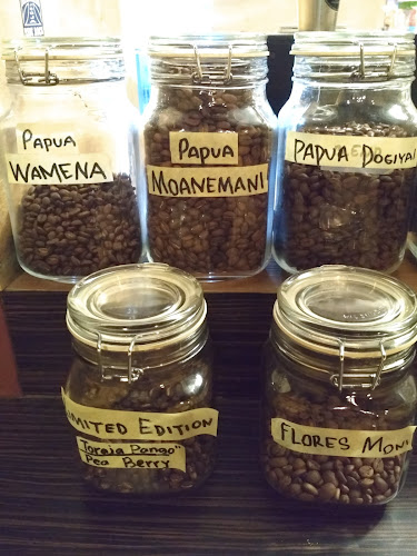 no. 35 boswesen, Jl. R.A. Kartini, Klasuur, Distrik Sorong, Kota Sorong, Papua Bar. 98411