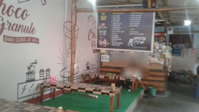 Opinii despre WARKOP LOEMINTOE NGRONGGO în Kota Kediri - Gastronomi dan perhotelan