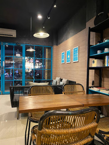 Opinii despre Dailydose Coffee & Eatery în Kota Bogor - Gastronomi dan perhotelan