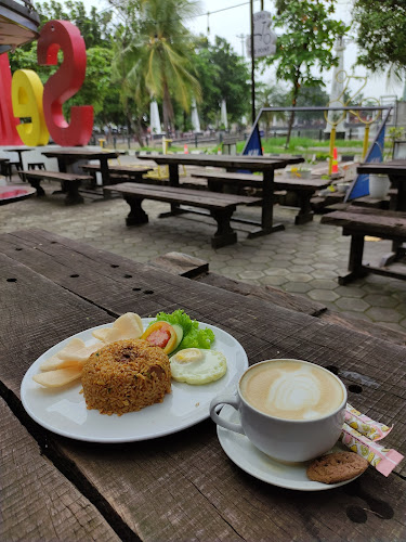 Loko Cafe - Semarang Tawang