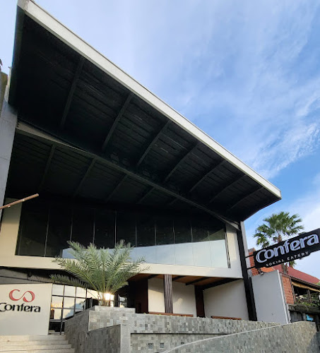 Opinii despre Confera Café & Resto în Surabaya - Gastronomi dan perhotelan