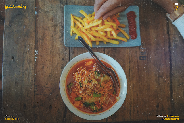 Comentarii opinii despre Tjetaksaring Coffee and Space