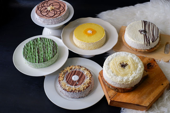 Opinii despre Toko Oleh Oleh Lampung Bona Outlet Raden Intan în Kota Bandar Lampung - Gastronomi dan perhotelan