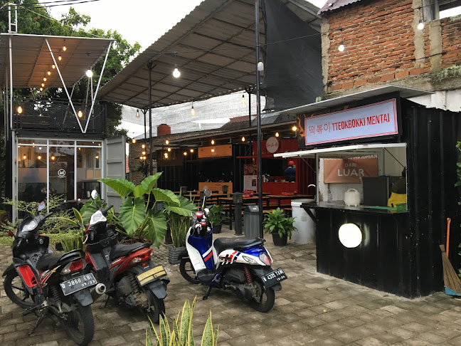 Warunk Container 79 - Gastronomi dan perhotelan