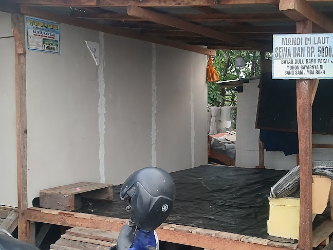 Warung Pinggir Pantai "TAZKIA"