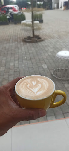 Opinii despre Hay ! Cafe Kopi Depok în Kota Depok - Gastronomi dan perhotelan