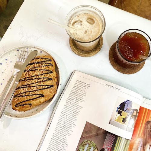 Comentarii opinii despre mania(c) plain place