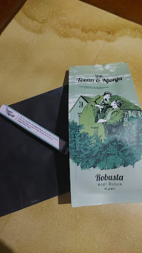Opinii despre Toko Kopi Tjap Toean & Njonja în Kota Probolinggo - Gastronomi dan perhotelan