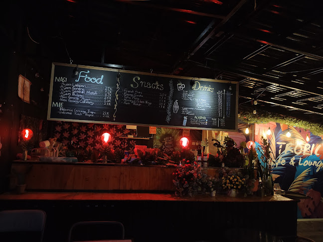 Tropic Cafe & Lounge