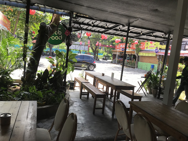 Ayam Kremes Cak Iwan - Gastronomi dan perhotelan