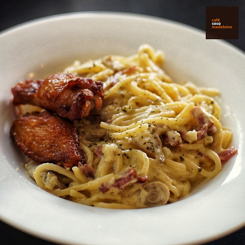 Cafe Coco Madeleine - Gastronomi dan perhotelan