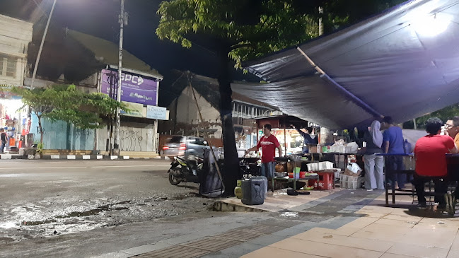 Jl. P. Diponegoro, Mangkukusuman, Kec. Tegal Tim., Kota Tegal, Jawa Tengah 52125