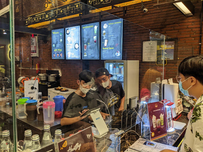 WARUNK WOW KWB - Gastronomi dan perhotelan