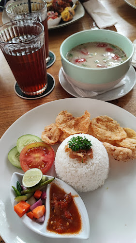 Emerald Tree Resto & Coffee Bar - Kota Tangerang Selatan