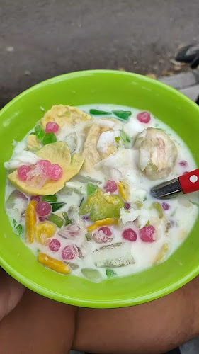 Opinii despre Es Krim Durian & Sop Durian Bawean în Kota Bandung - Gastronomi dan perhotelan