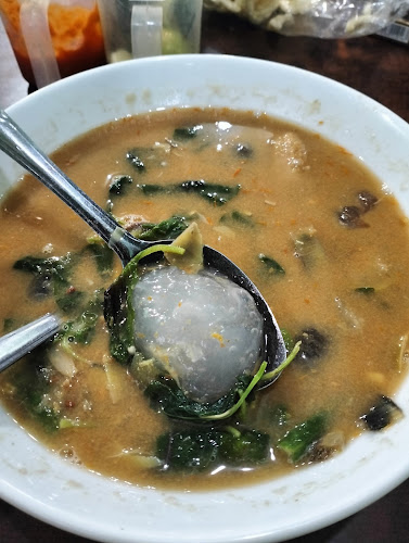 Kapurung Kasuari - Gastronomi dan perhotelan