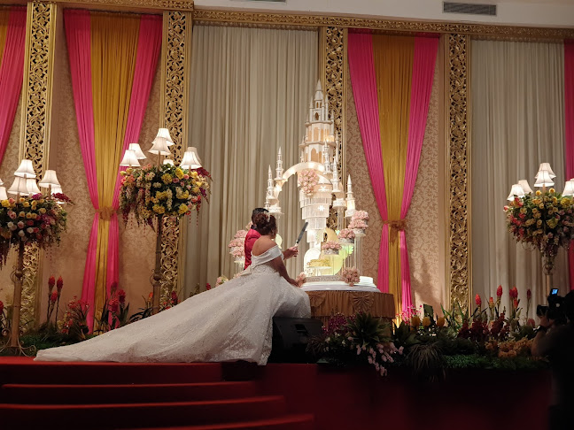 Jumbo Ballroom and Restaurant - Gastronomi dan perhotelan