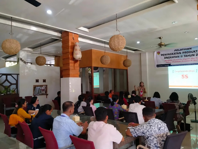 Twins resto - Kota Kupang