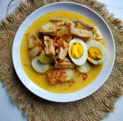 Opinii despre Gorengan cemilan di sore hari în Kota Padang - Gastronomi dan perhotelan