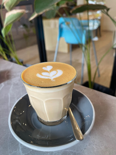 Opinii despre Luthier Coffee în Kota Palembang - Gastronomi dan perhotelan