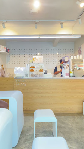 Opinii despre mania(c) plain place în Kota Makassar - Gastronomi dan perhotelan