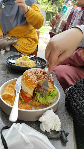 Dadi's Coffee Garden - Kota Depok