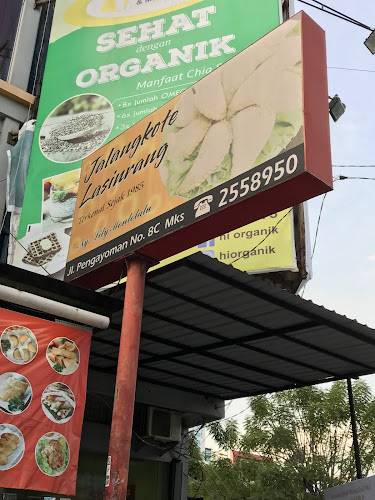 Jalangkote & Lumpia Lasinrang - Gastronomi dan perhotelan