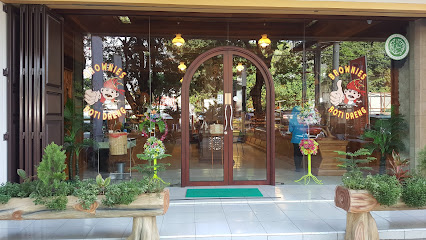 Brownies dan Roti Daeng Losari